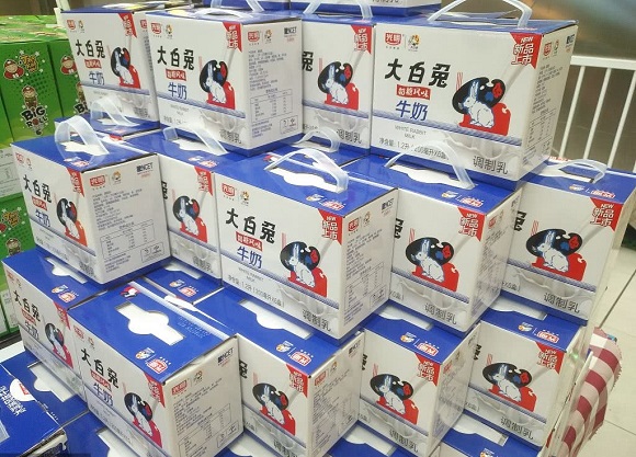 網紅大白兔奶茶侵權“大白兔”商標，光明乳業獲賠25萬元